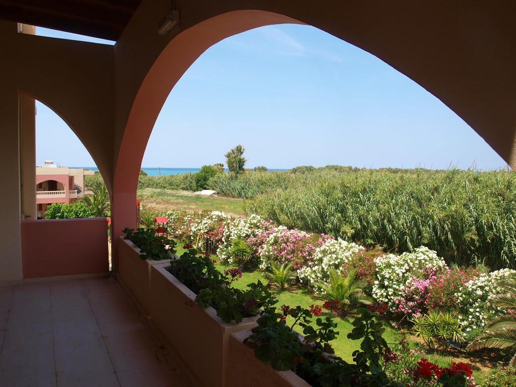 Villa Rita Apartments A Tavronitis  Ngoại thất bức ảnh
