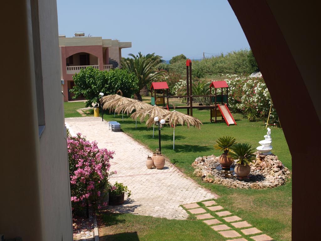 Villa Rita Apartments A Tavronitis  Ngoại thất bức ảnh